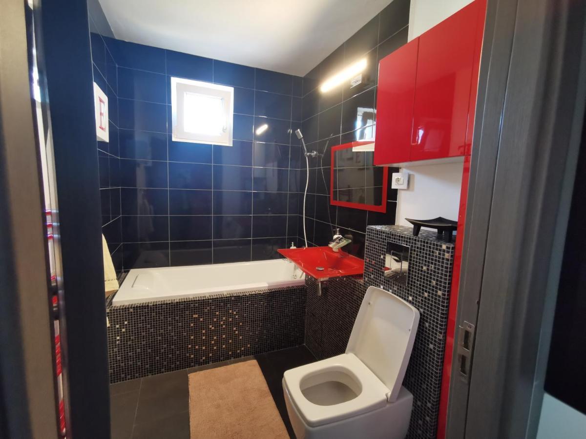 Apartament Asr Piatra Neamţ エクステリア 写真